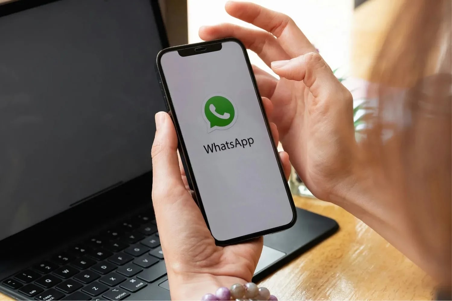 Slováci sú na tom lepšie: WhatsApp zatiaľ reklamy nespustí, za všetkým je nečakaný dôvod (je známy nový dátum)