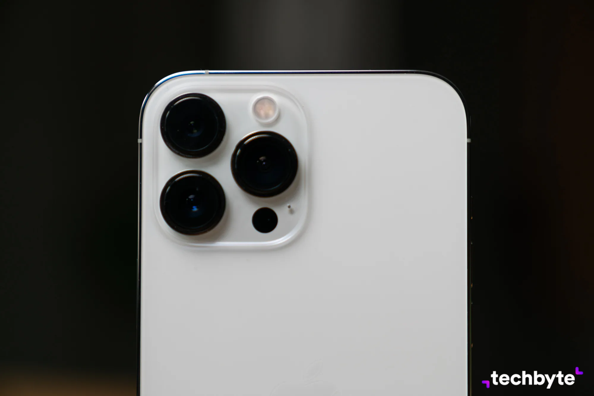 Mám rád Apple, ale za TOTO si už naozaj priplácať odmietam. Čo nám to zatajujú?