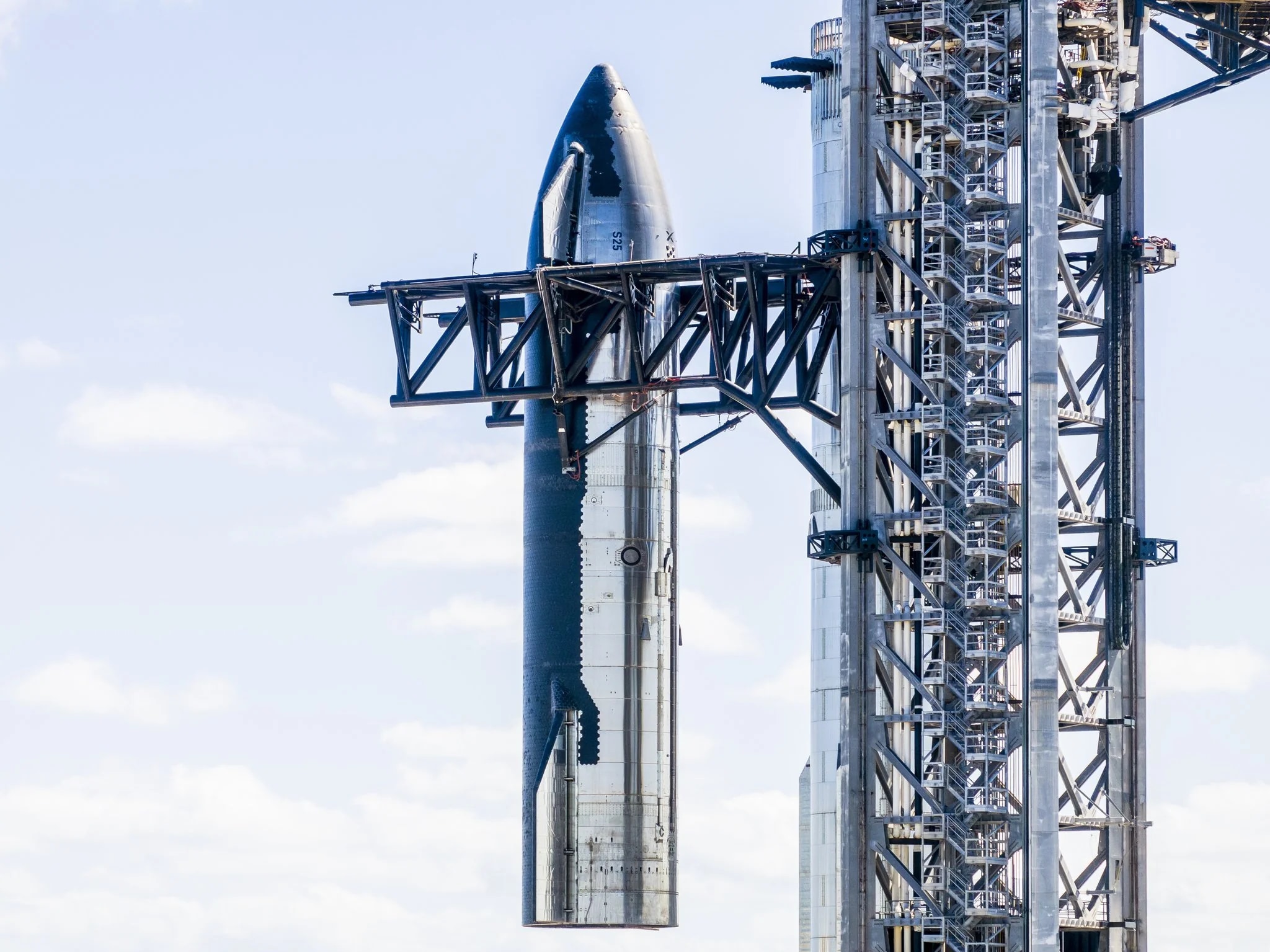 SpaceX a Amazon v nečakanom spojenectve: Budúcnosť internetu z vesmíru získava nový rozmer