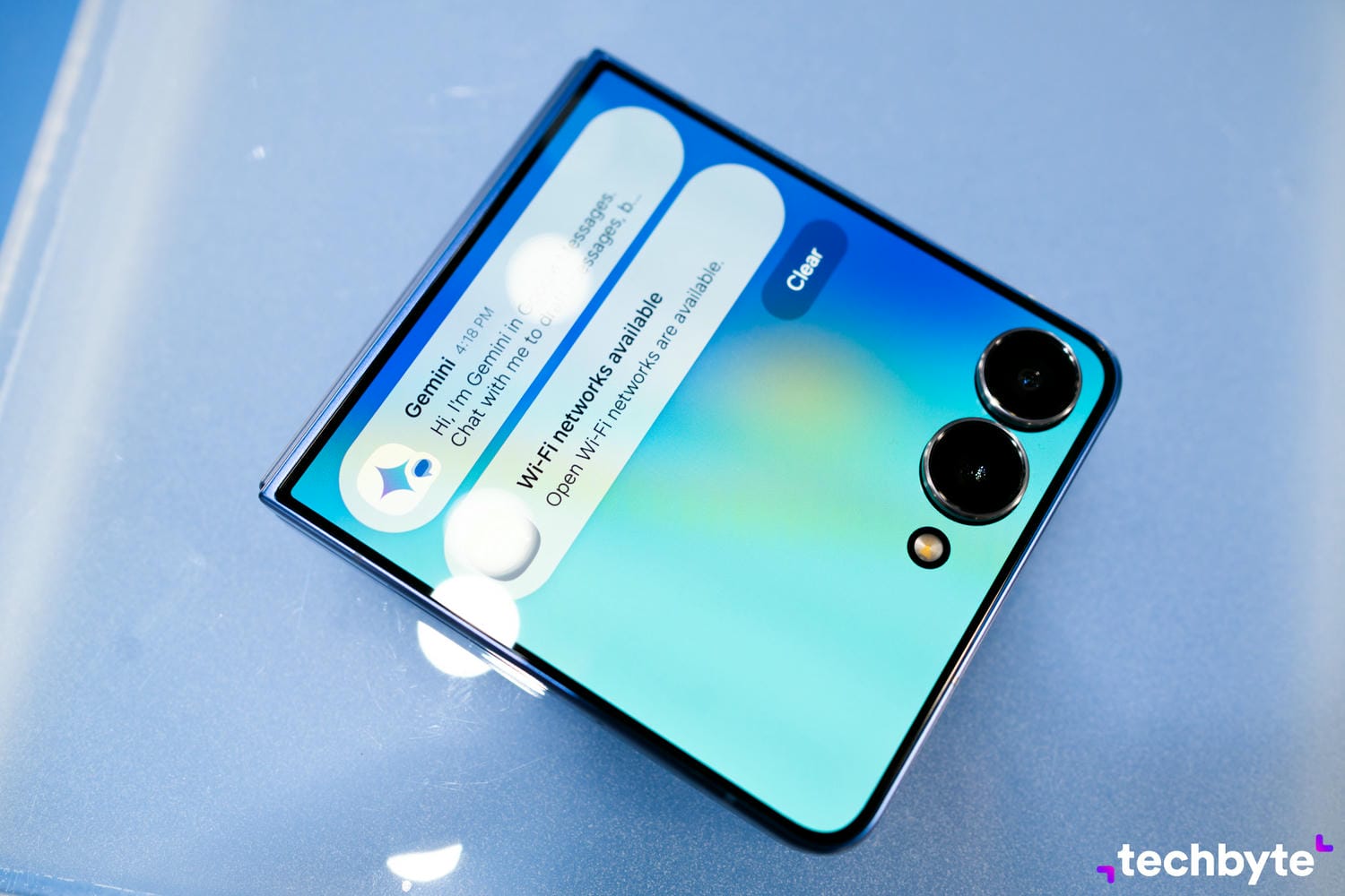Samsung ide na HRANU: Galaxy Z Flip7 oficiálne predstavený, takýto displej a výkon konkurencia nečakala
