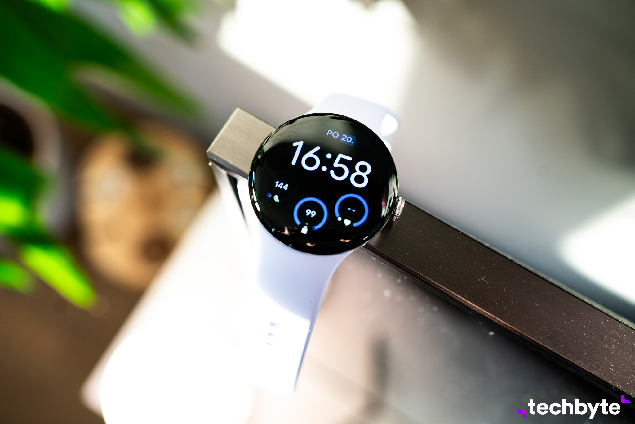 RECENZIA Google Pixel Watch 4: Revolúcia v smart hodinkách, ktorá má však svoju cenu